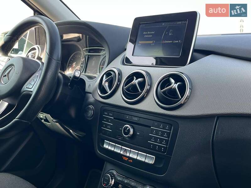 Хэтчбек Mercedes-Benz B-Class 2017 в Львове