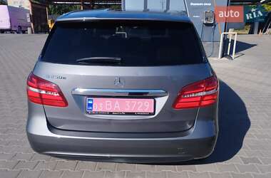 Хэтчбек Mercedes-Benz B-Class 2017 в 