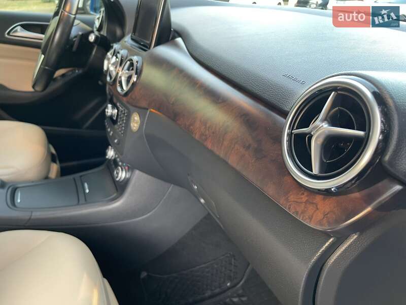 Хэтчбек Mercedes-Benz B-Class 2014 в Одессе фото 14 Хэтчбек Mercedes-Benz B-Class 2014 в Одессе