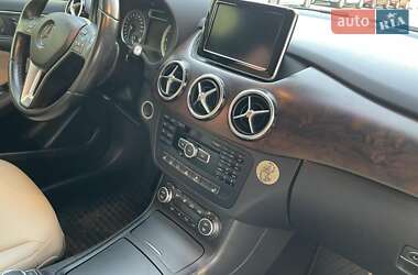 Хэтчбек Mercedes-Benz B-Class 2014 в 