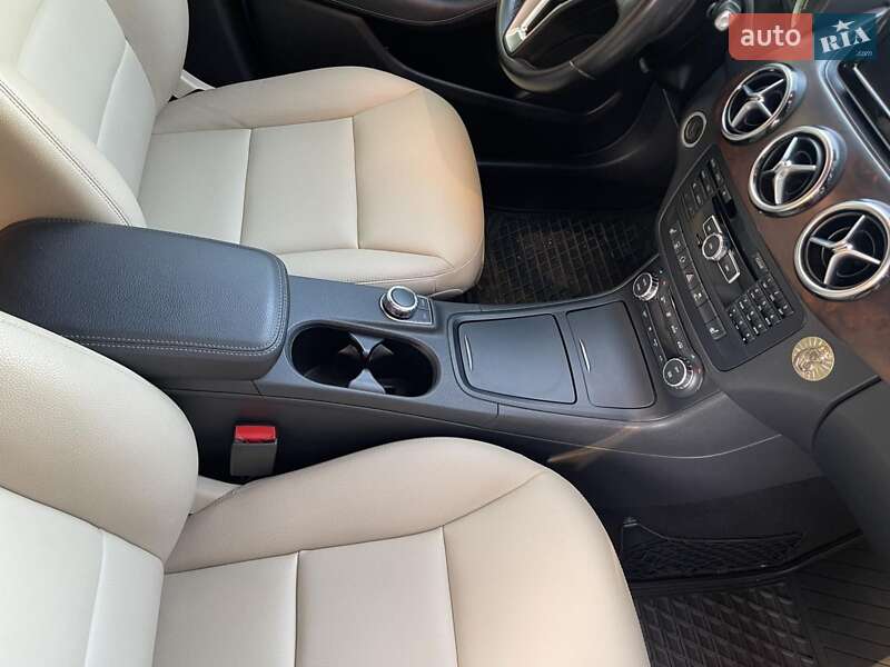 Хэтчбек Mercedes-Benz B-Class 2014 в Одессе фото 37 Хэтчбек Mercedes-Benz B-Class 2014 в Одессе