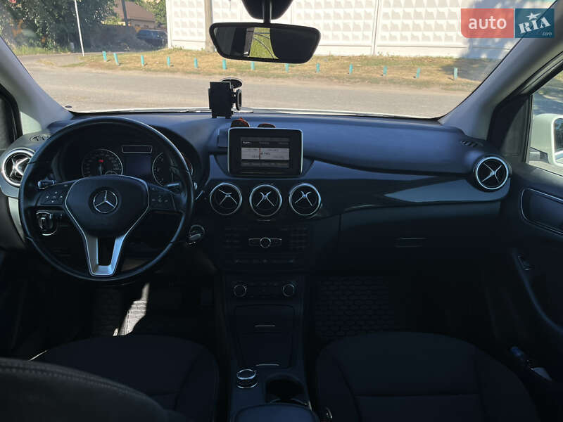 Хэтчбек Mercedes-Benz B-Class 2012 в Киеве фото 12 Хэтчбек Mercedes-Benz B-Class 2012 в Киеве