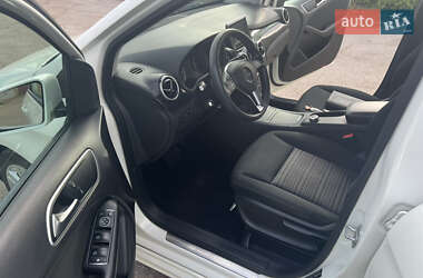 Хэтчбек Mercedes-Benz B-Class 2014 в 