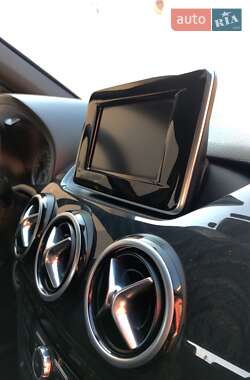 Хэтчбек Mercedes-Benz B-Class 2013 в 