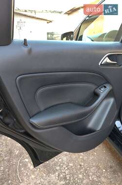 Хэтчбек Mercedes-Benz B-Class 2013 в 