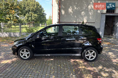 Хэтчбек Mercedes-Benz B-Class 2006 в 