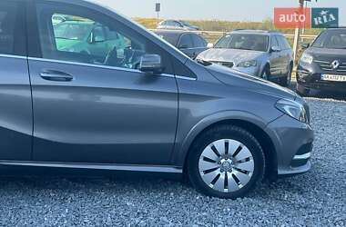 Хетчбек Mercedes-Benz B-Class 2015 в 