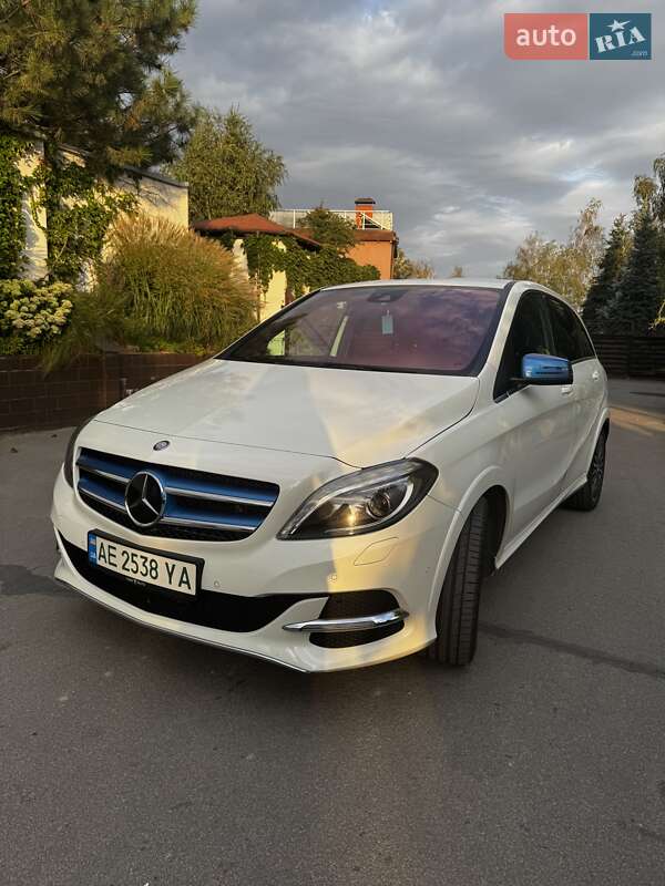 Mercedes-Benz B-Class 2016