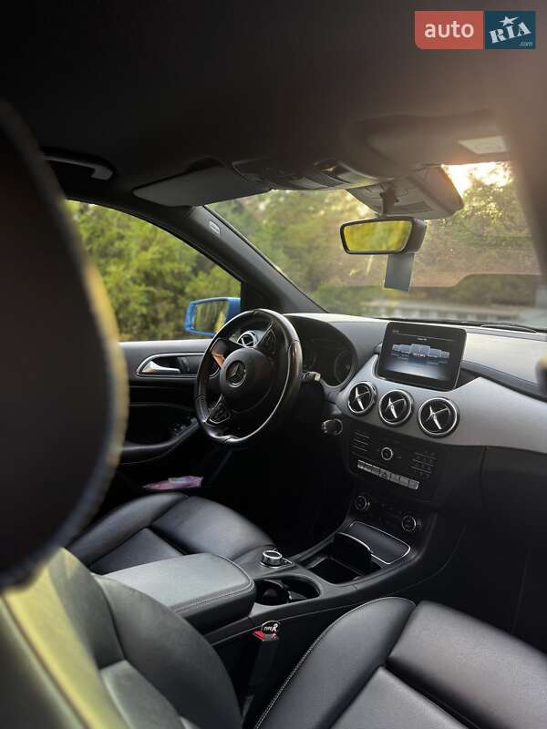Хетчбек Mercedes-Benz B-Class 2016 в Дніпрі