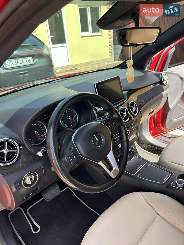 Хэтчбек Mercedes-Benz B-Class 2015 в Черкассах фото 7 Хэтчбек Mercedes-Benz B-Class 2015 в Черкассах