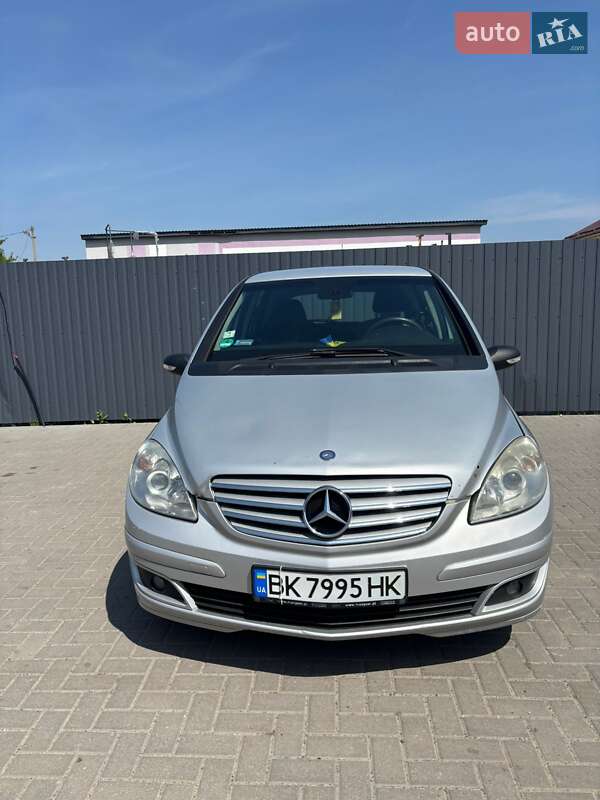 Хэтчбек Mercedes-Benz B-Class 2005 в 