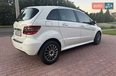 Хэтчбек Mercedes-Benz B-Class 2008 в 
