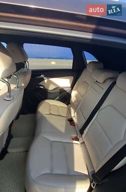 Хэтчбек Mercedes-Benz B-Class 2016 в 