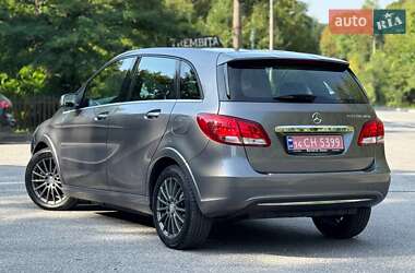Хэтчбек Mercedes-Benz B-Class 2016 в 