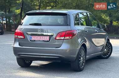 Хэтчбек Mercedes-Benz B-Class 2016 в 