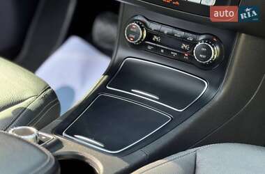 Хэтчбек Mercedes-Benz B-Class 2016 в 
