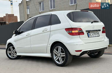 Хэтчбек Mercedes-Benz B-Class 2011 в 