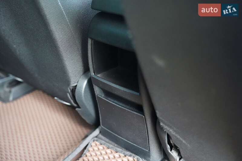 Хетчбек Mercedes-Benz B-Class 2006 в Івано-Франківську фото 51 Хетчбек Mercedes-Benz B-Class 2006 в Івано-Франківську