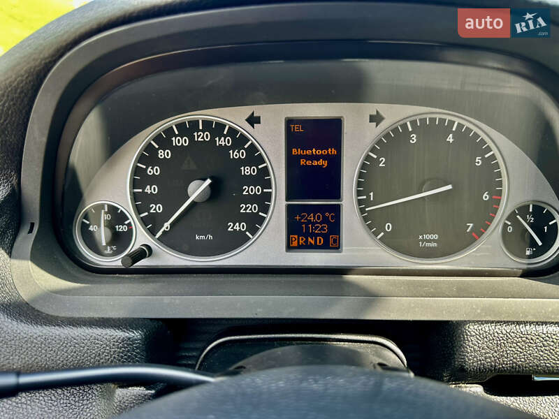 Хэтчбек Mercedes-Benz B-Class 2011 в Киеве фото 23 Хэтчбек Mercedes-Benz B-Class 2011 в Киеве