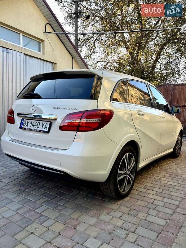 Хетчбек Mercedes-Benz B-Class 2015 в Хмельницькому