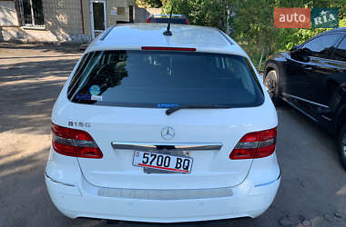 Хэтчбек Mercedes-Benz B-Class 2010 в 