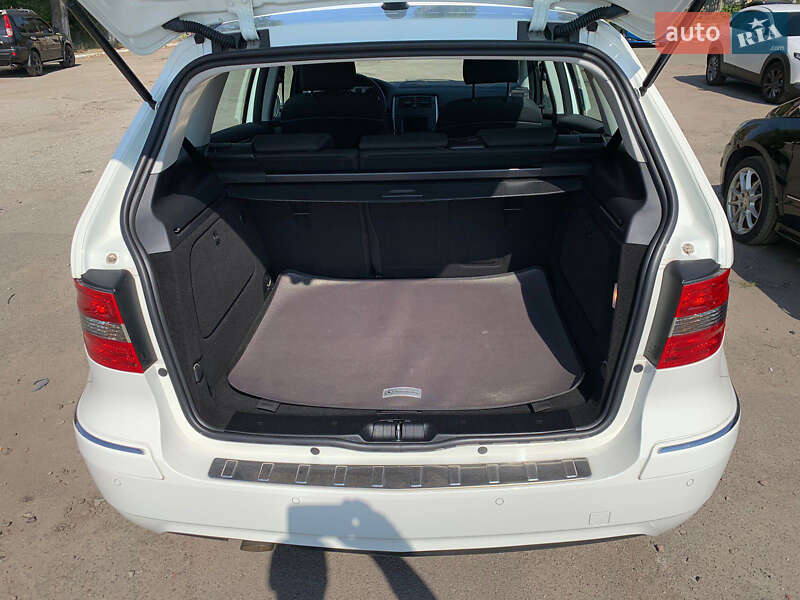 Хэтчбек Mercedes-Benz B-Class 2010 в Киеве