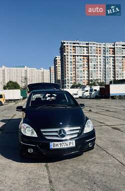 Хэтчбек Mercedes-Benz B-Class 2010 в 