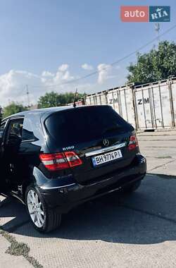 Хэтчбек Mercedes-Benz B-Class 2010 в 