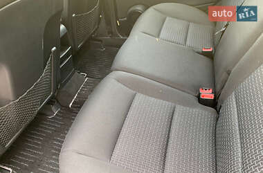 Хэтчбек Mercedes-Benz B-Class 2010 в 