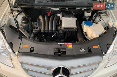 Хэтчбек Mercedes-Benz B-Class 2010 в 