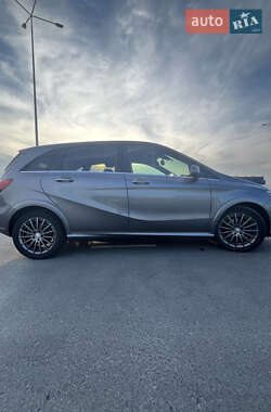 Хэтчбек Mercedes-Benz B-Class 2016 в 