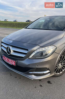 Хэтчбек Mercedes-Benz B-Class 2016 в 