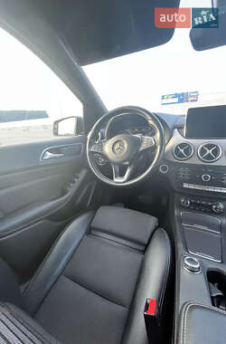 Хэтчбек Mercedes-Benz B-Class 2016 в 