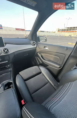Хэтчбек Mercedes-Benz B-Class 2016 в 