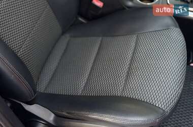Хэтчбек Mercedes-Benz B-Class 2009 в 