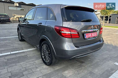Хэтчбек Mercedes-Benz B-Class 2016 в 