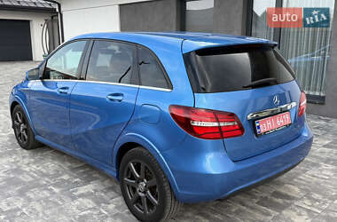 Хэтчбек Mercedes-Benz B-Class 2015 в 