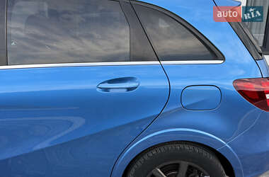Хэтчбек Mercedes-Benz B-Class 2015 в 