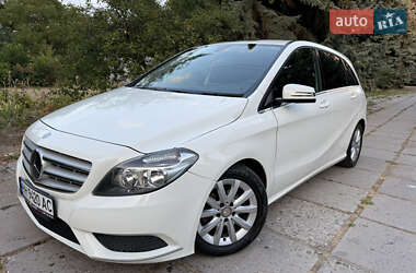 Хэтчбек Mercedes-Benz B-Class 2013 в 
