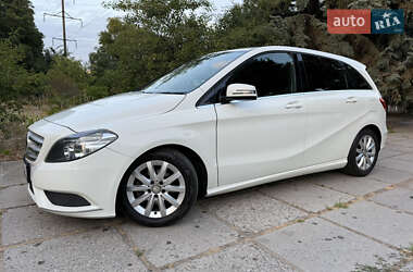 Хэтчбек Mercedes-Benz B-Class 2013 в 