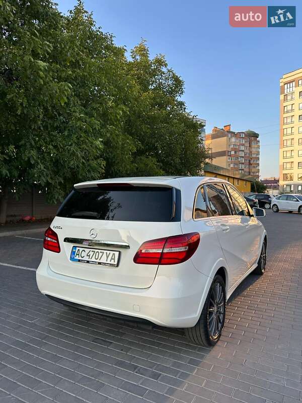 Хэтчбек Mercedes-Benz B-Class 2017 в Луцке