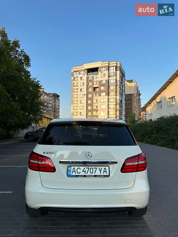 Хэтчбек Mercedes-Benz B-Class 2017 в Луцке