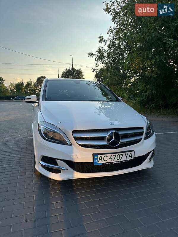 Хэтчбек Mercedes-Benz B-Class 2017 в Луцке