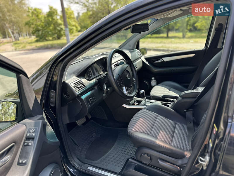 Хетчбек Mercedes-Benz B-Class 2005 в Кривому Розі фото 12 Хетчбек Mercedes-Benz B-Class 2005 в Кривому Розі