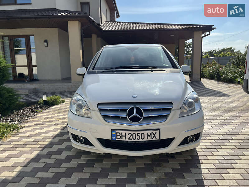 Хэтчбек Mercedes-Benz B-Class 2010 в Одессе фото 3 Хэтчбек Mercedes-Benz B-Class 2010 в Одессе