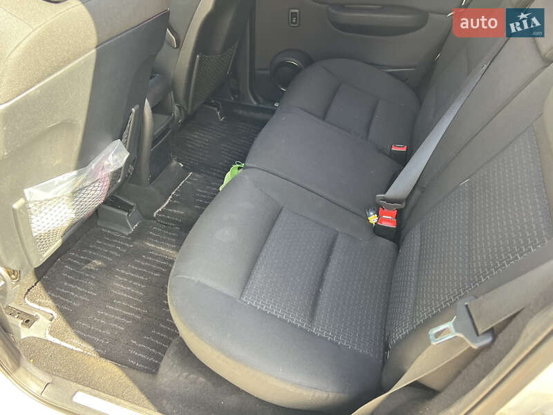 Хэтчбек Mercedes-Benz B-Class 2010 в Одессе фото 14 Хэтчбек Mercedes-Benz B-Class 2010 в Одессе