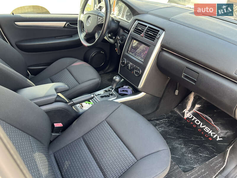 Хэтчбек Mercedes-Benz B-Class 2010 в Одессе фото 19 Хэтчбек Mercedes-Benz B-Class 2010 в Одессе