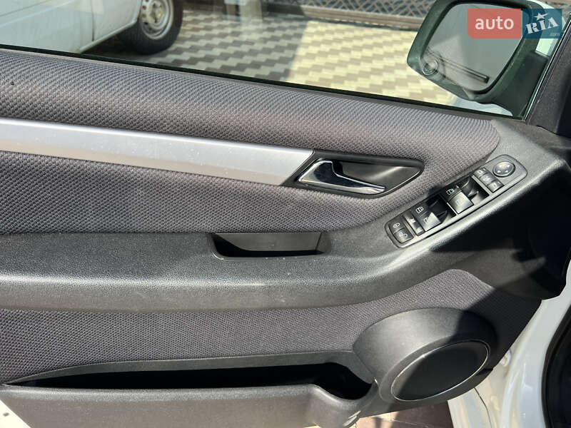 Хэтчбек Mercedes-Benz B-Class 2010 в Одессе фото 16 Хэтчбек Mercedes-Benz B-Class 2010 в Одессе
