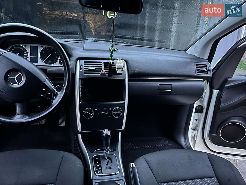 Хэтчбек Mercedes-Benz B-Class 2011 в Львове