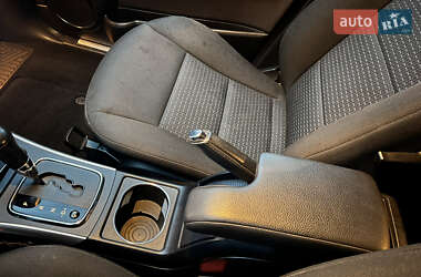 Хэтчбек Mercedes-Benz B-Class 2011 в 